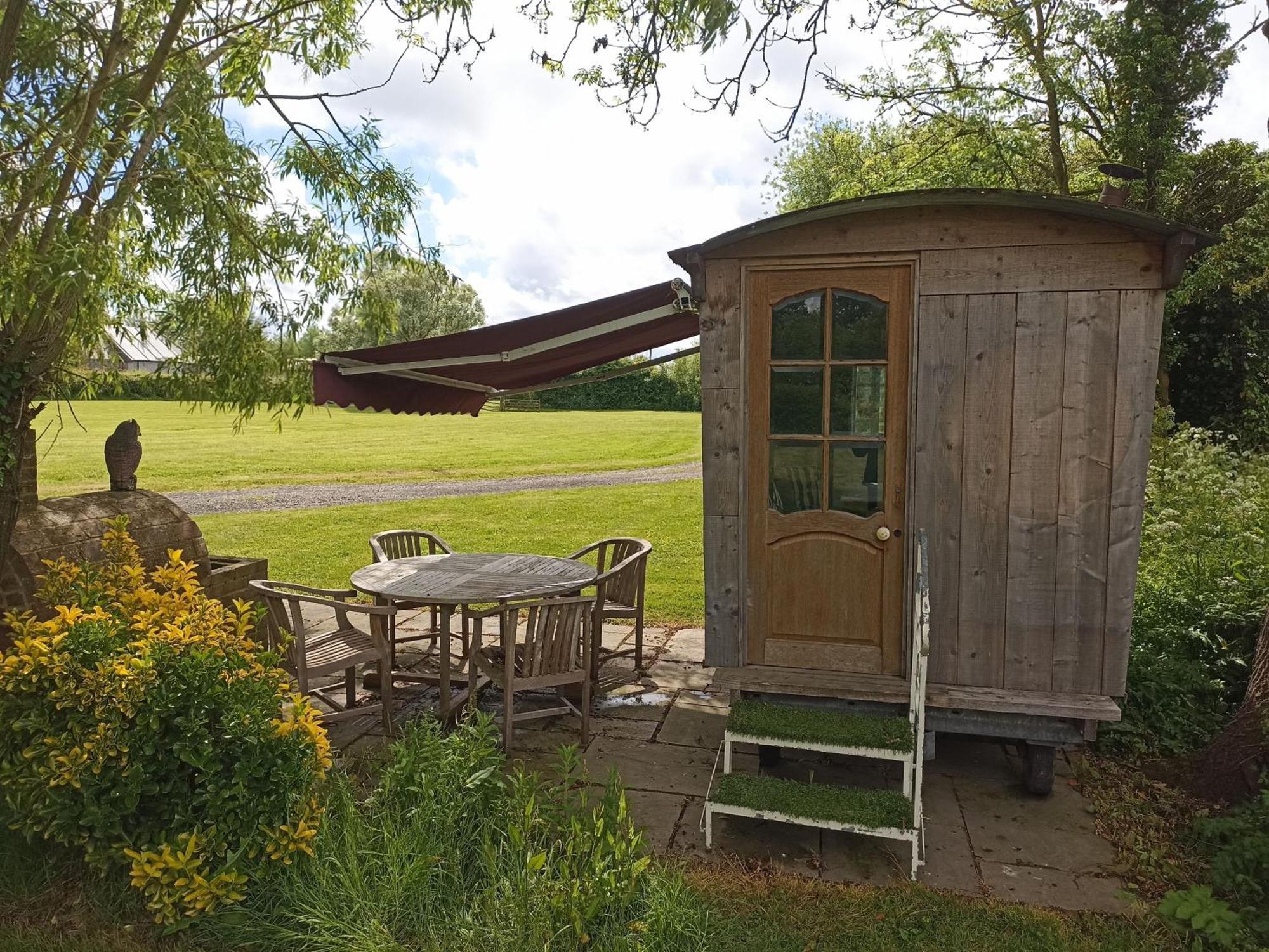 The Oast By Bloom Stays Newenden Exterior photo